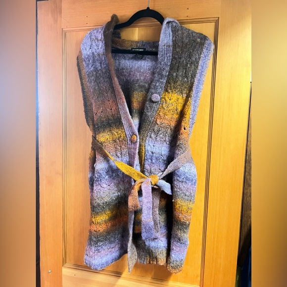 Lane Bryant Jackets & Blazers - Lane Bryant 22/24 sweater vest with hood Ombre color belted wide sleeve